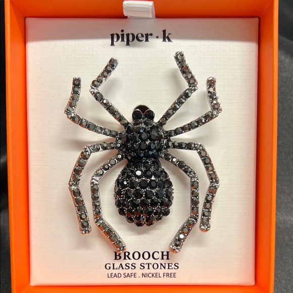 Piper K | Spider 🕷️ Brooch - Picture 1 of 8